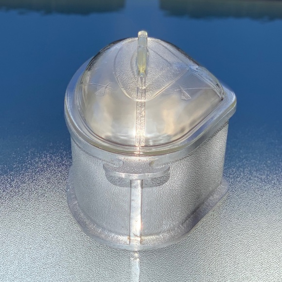 Guardian Service Triangle Pot with Glass Lid - Picture 2 of 8